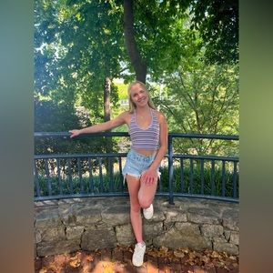 Meet your Posher, Noelle